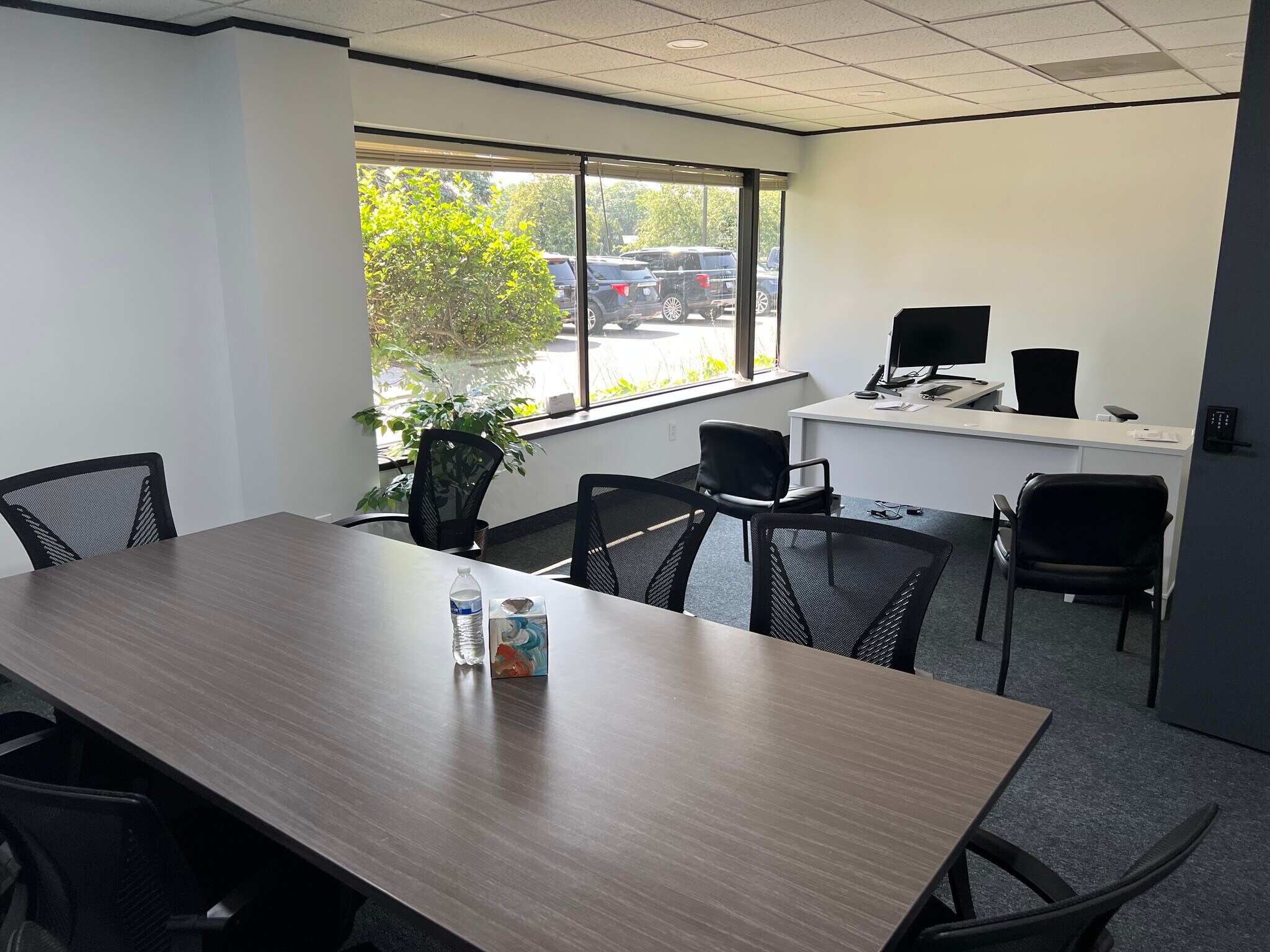 32901 Middlebelt Rd, Farmington Hills, MI for lease Interior Photo- Image 1 of 12