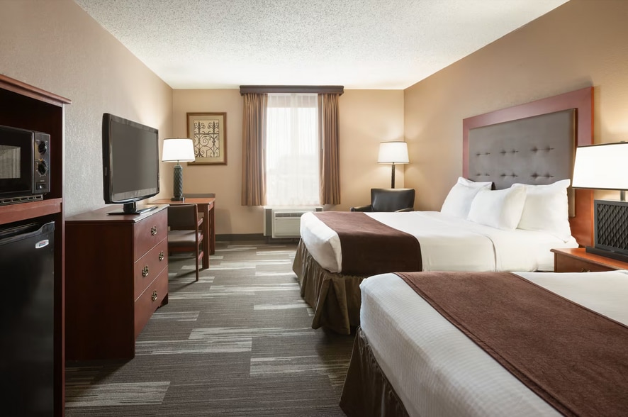 2611 Old Red Trl NW, Mandan, ND for sale - Interior Photo - Image 3 of 10