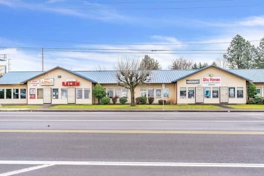 Centennial Plaza portfolio of 4 properties for sale on LoopNet.ca - Primary Photo - Image 1 of 3