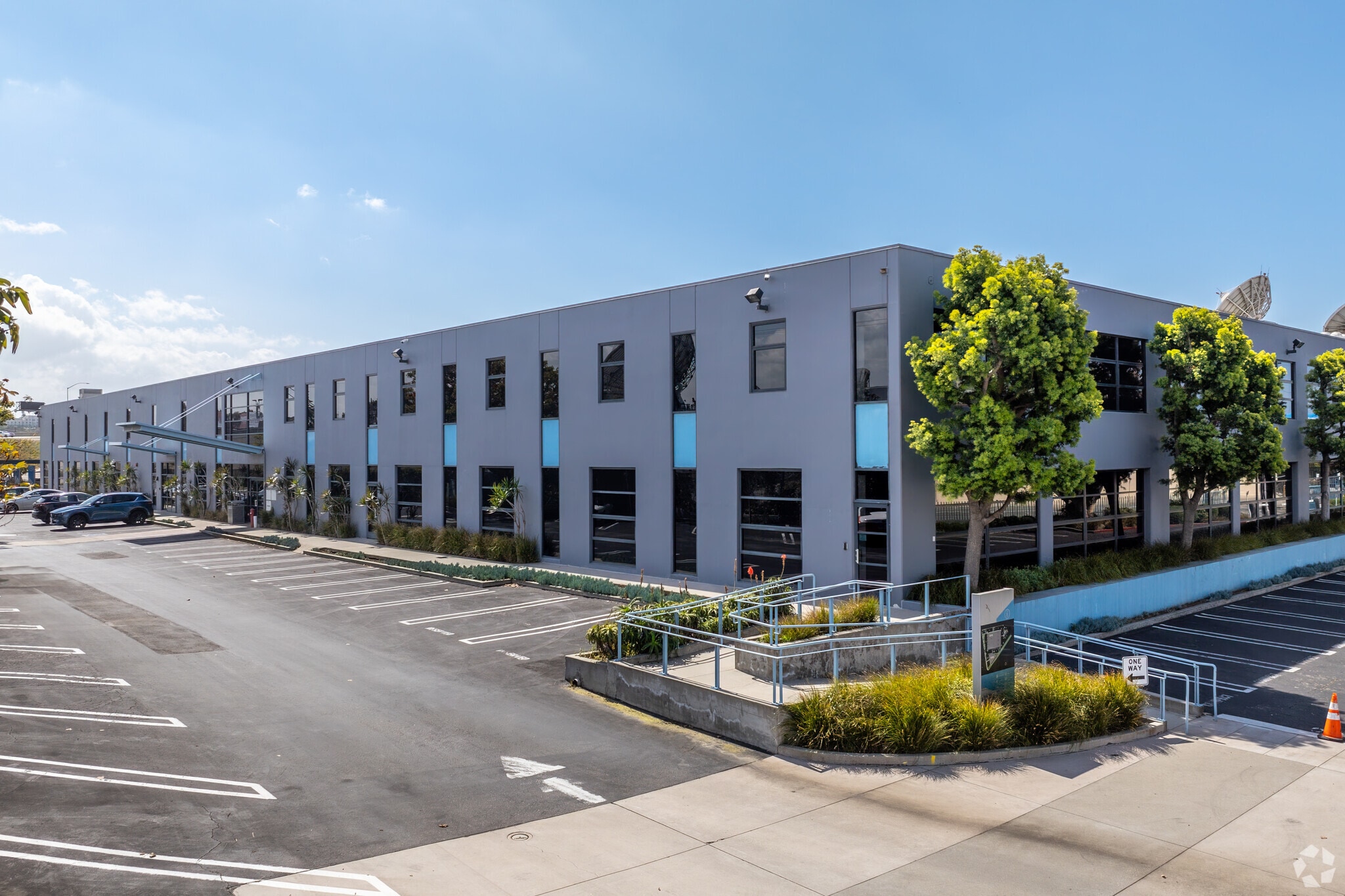 12910 Culver Blvd, Marina del Rey, CA for lease Primary Photo- Image 1 of 17