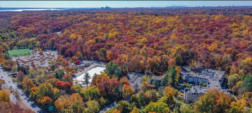 7 Saxon Woods Rd, White Plains, NY à vendre Photo principale- Image 1 de 2