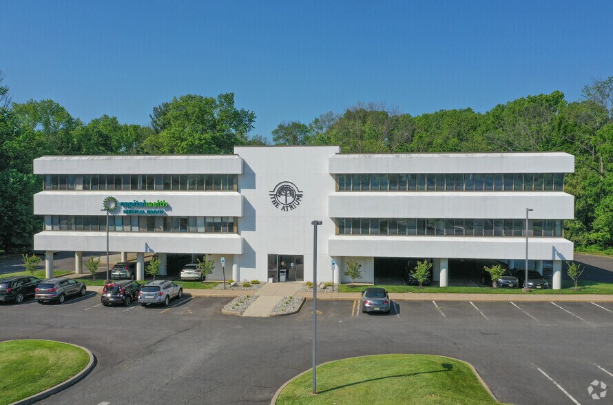 133 Franklin Corner Rd, Lawrenceville, NJ à louer - Photo principale - Image 1 de 18