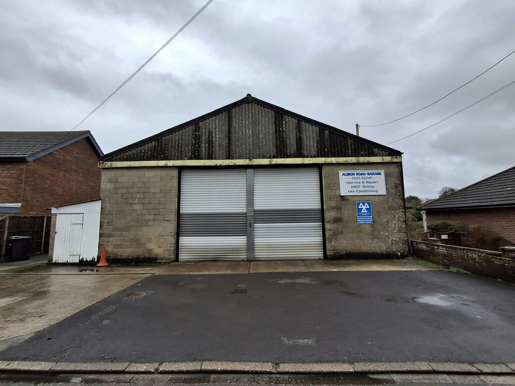 4 Albion Road, Fordingbridge for lease Building Photo- Image 1 of 17