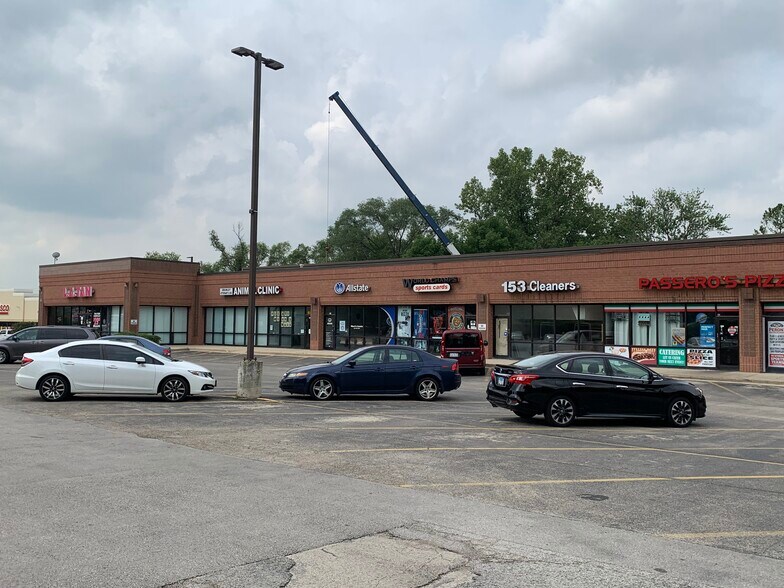 5328 Main St, Lisle, IL à louer - Photo du bâtiment - Image 2 de 4