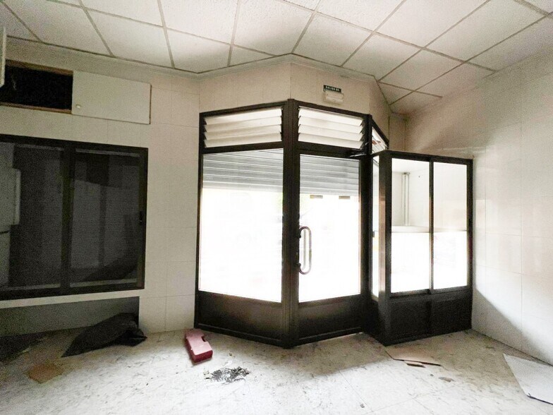 Commerce de détail dans València, Valencia à vendre - Photo du bâtiment - Image 2 de 5