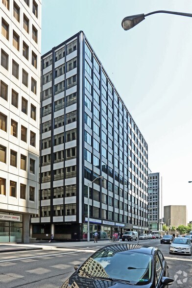 75 Albert St, Ottawa, ON à louer - Photo du bâtiment - Image 3 de 15