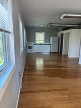 2035 Manchester St NE, Atlanta, GA for lease Interior Photo- Image 2 of 14