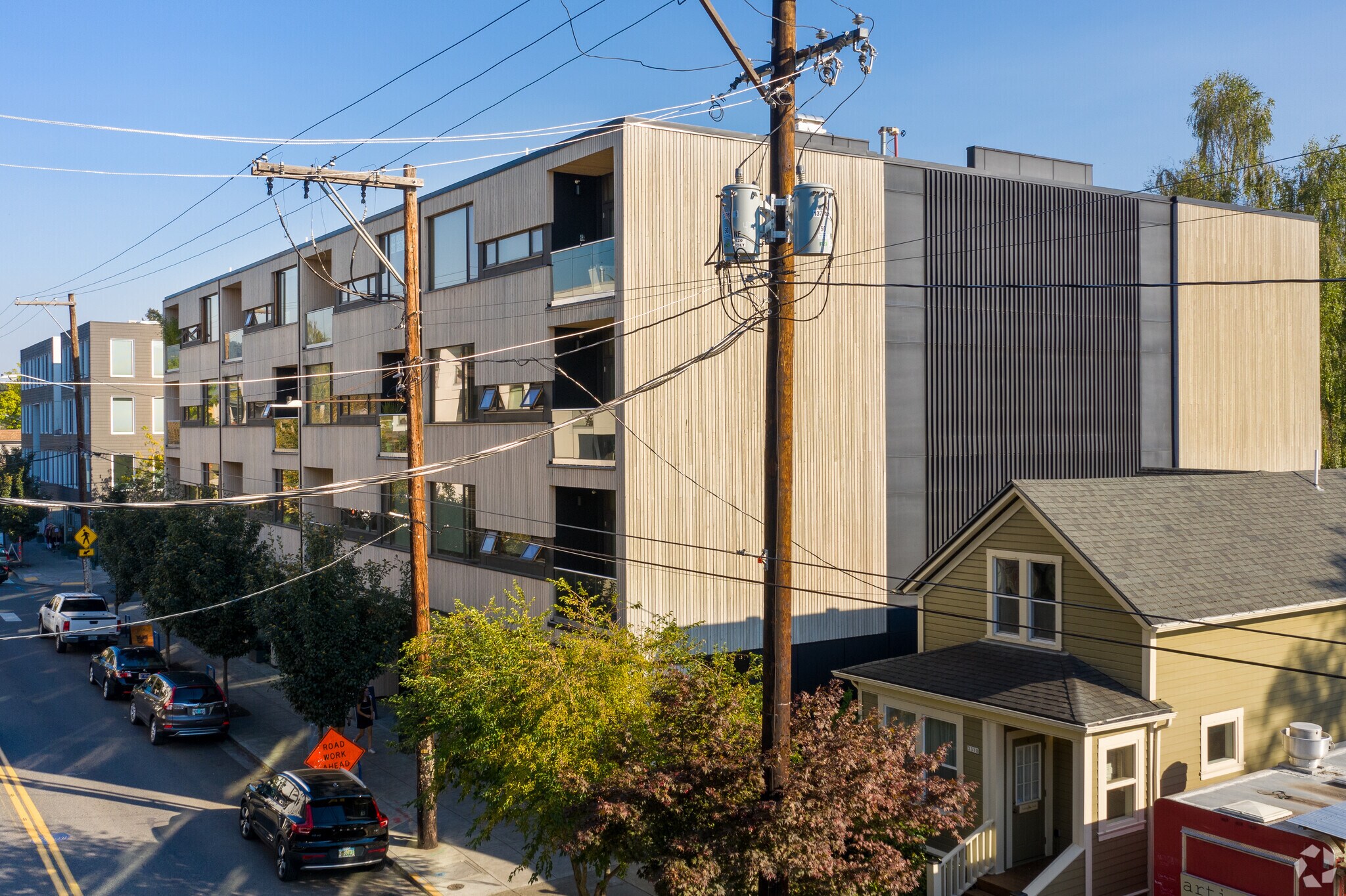 3330 SE Division St, Portland, OR à louer Photo du bâtiment- Image 1 de 10