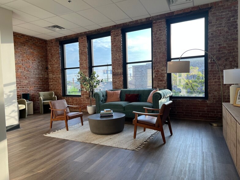 105 N High St, Winchester, TN for lease - Building Photo - Image 2 of 21