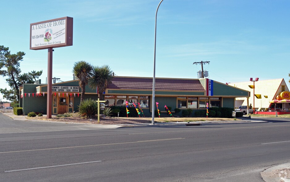 1030 El Paseo Rd, Las Cruces, NM à vendre - Photo du bâtiment - Image 2 de 17