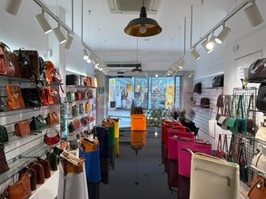 Commerce de détail dans Barcelone, Barcelona à louer Photo intérieure- Image 2 de 8