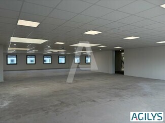 Plus de détails pour 4 Allée Du Cantal, Lisses - Local d'activités à louer