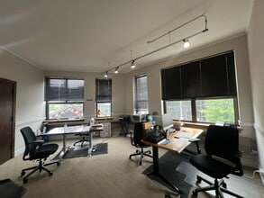 1467 N Elston Ave, Chicago, IL for lease Interior Photo- Image 2 of 3