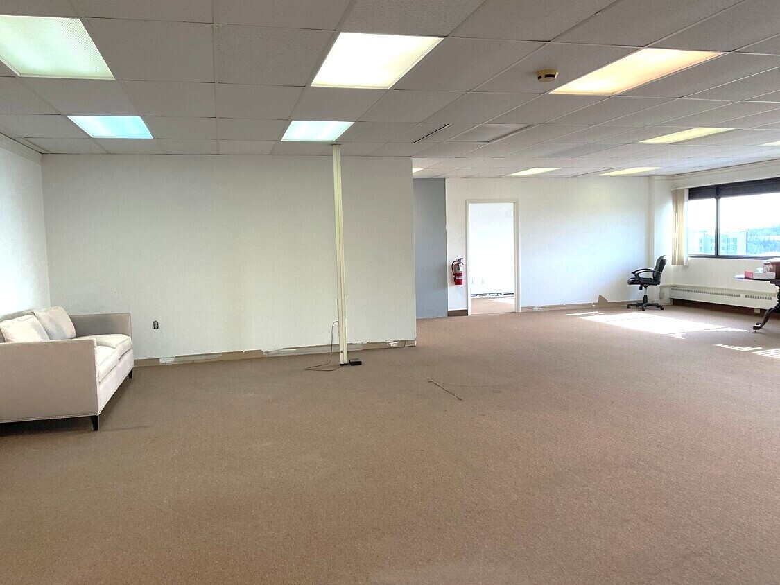 6001 Cochran Rd, Solon, OH à louer Photo intérieure- Image 1 de 4