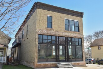 700 N Wisconsin St, Port Washington, WI for lease Building Photo- Image 2 of 9