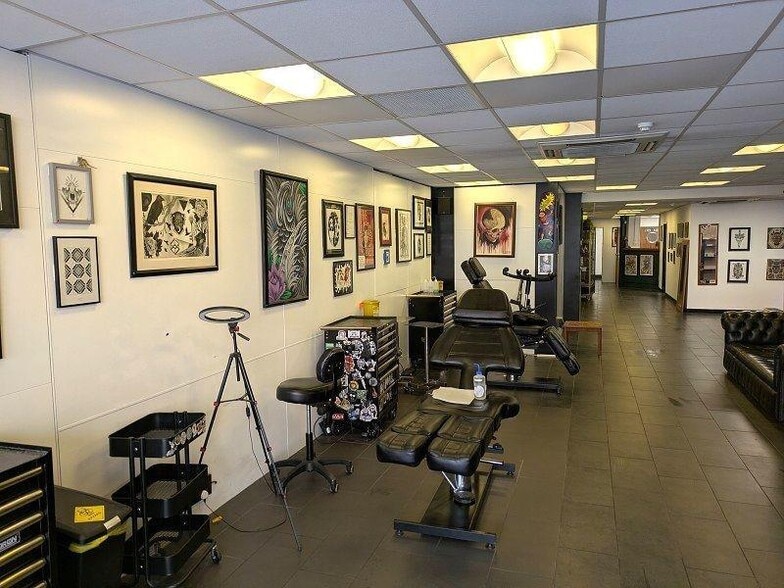 65-67 Whitby Rd, Ellesmere Port for lease - Building Photo - Image 2 of 14