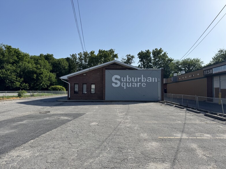 623-631 Reisterstown Rd, Pikesville, MD for lease - Building Photo - Image 2 of 11