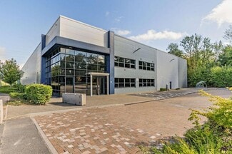 Plus de détails pour Tower Rd, Stone - Industriel à louer