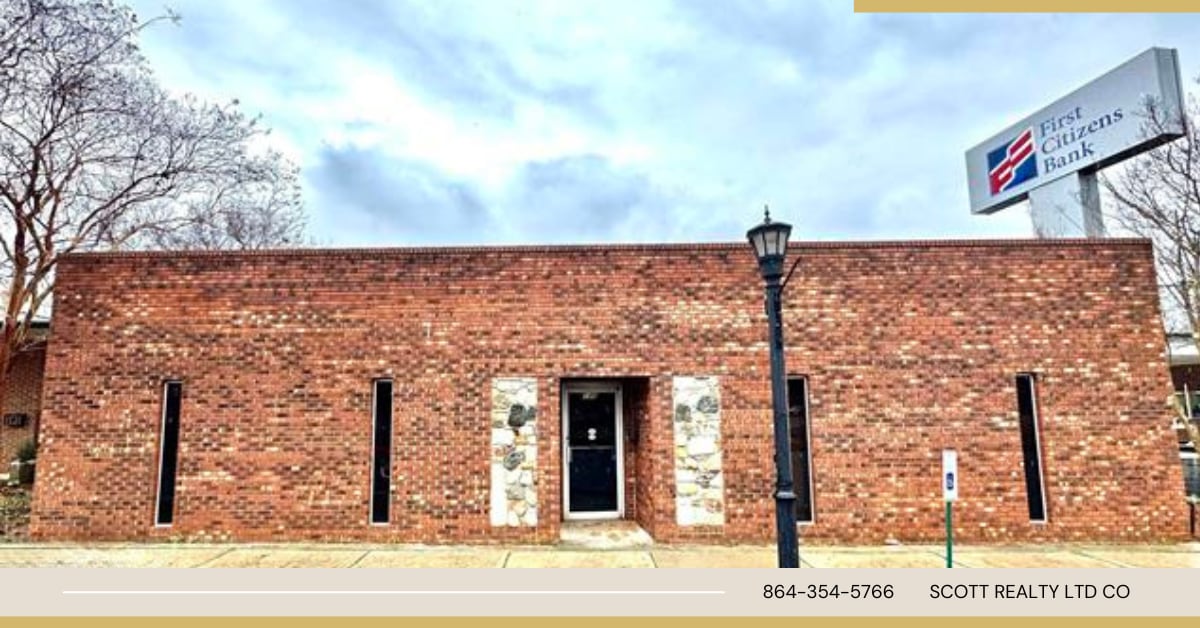 146 N Trade Ave, Landrum, SC for sale Primary Photo- Image 1 of 2