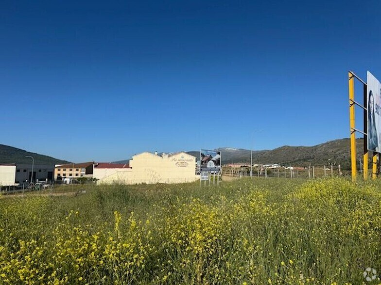 Avenida Francisco Mateos Rodríguez, 52, El Barco de Ávila, Ávila à vendre - Photo du bâtiment - Image 3 de 6