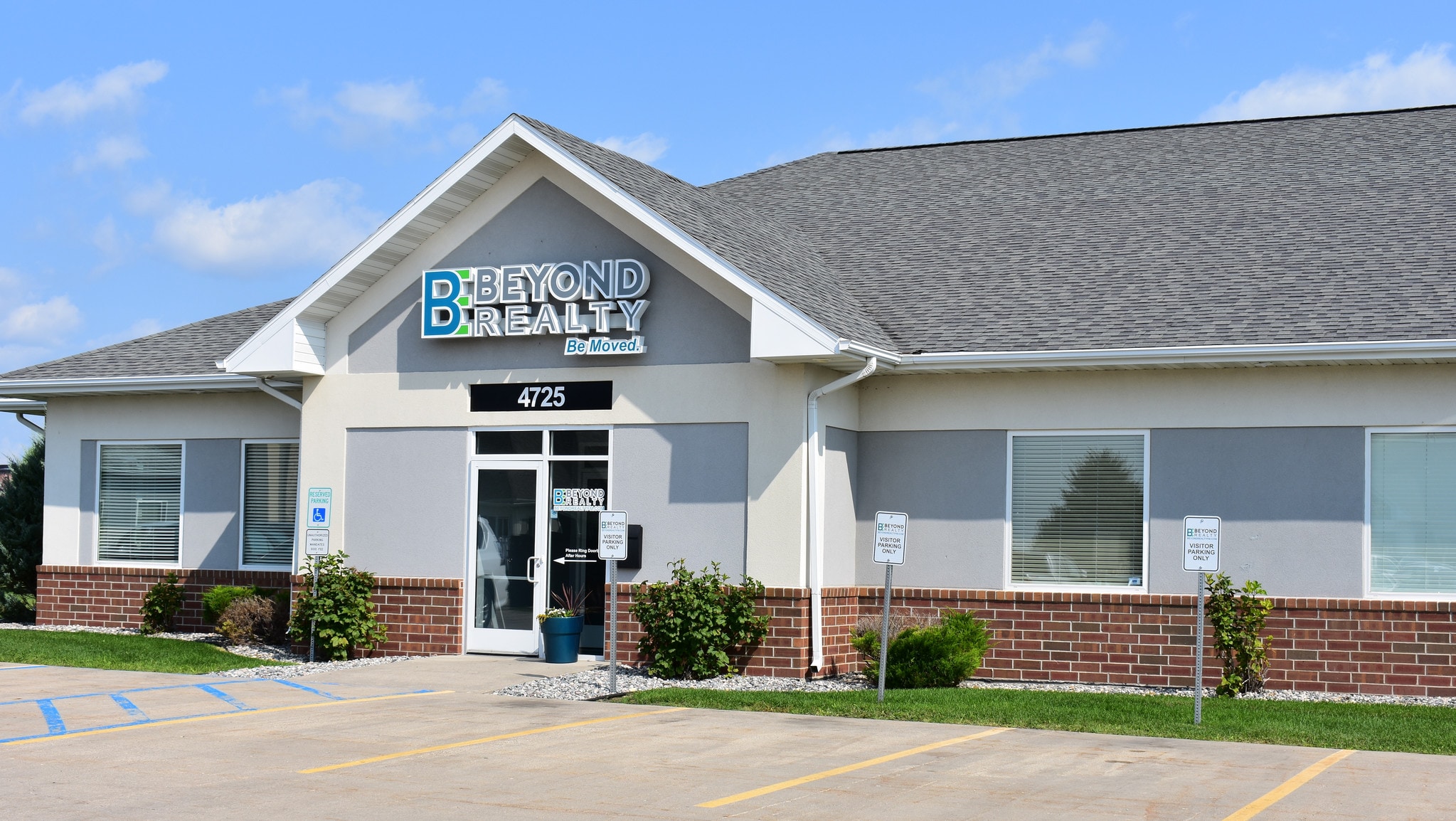 4725 Amber Valley Pky, Fargo, ND for lease Primary Photo- Image 1 of 15