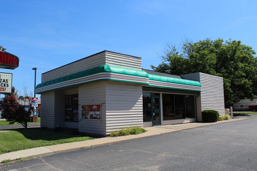 621 N Main St, Canton, IL à vendre - Photo principale - Image 1 de 5