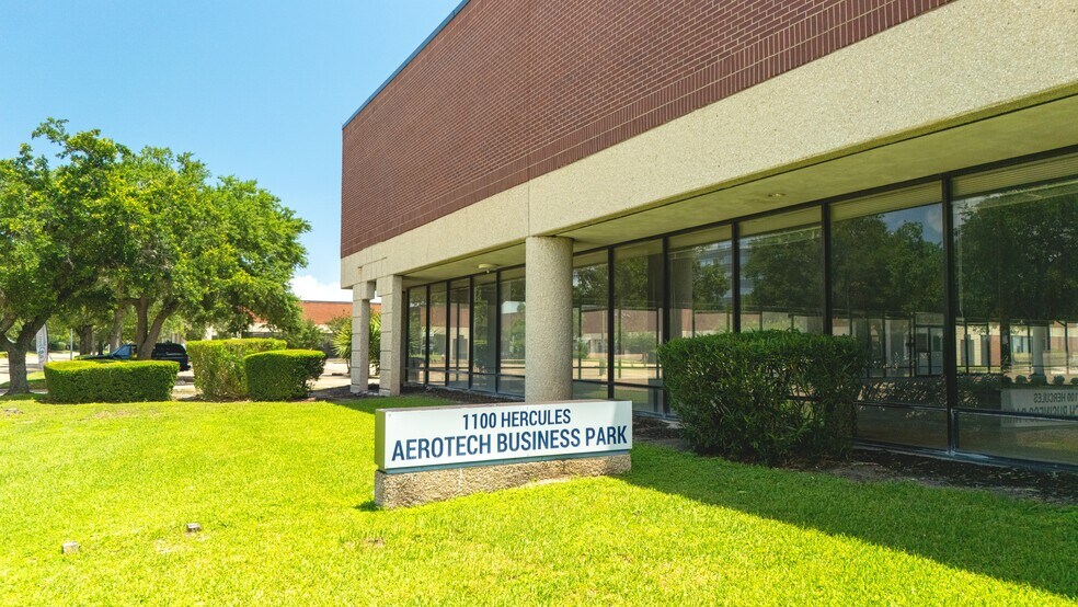 1100 Hercules Ave, Houston, TX à louer - Photo du bâtiment - Image 3 de 8