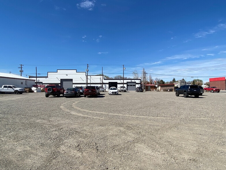 915 Overland Ave, Burley, ID à vendre - Photo du bâtiment - Image 2 de 3