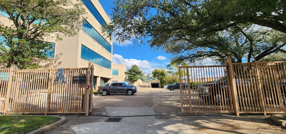 5700 NW Central Dr, Houston, TX à louer - Photo intérieure - Image 3 de 27