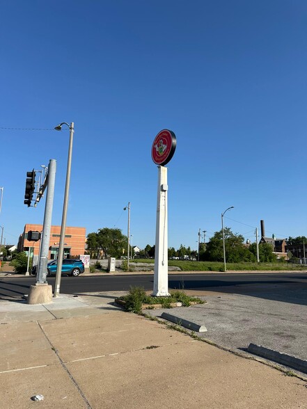 3610 Page Blvd, Saint Louis, MO for sale - Building Photo - Image 2 of 36
