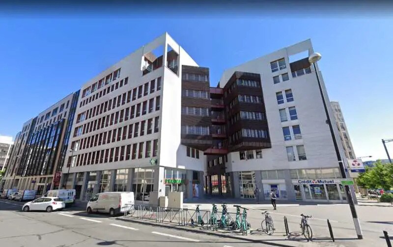 6 Avenue Gustave Eiffel, Montigny-le-Bretonneux à louer Photo du bâtiment- Image 1 de 2