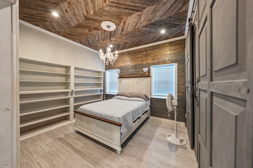 2683 Old Highway Rd, Inez, TX for sale - Building Photo - Image 3 of 13