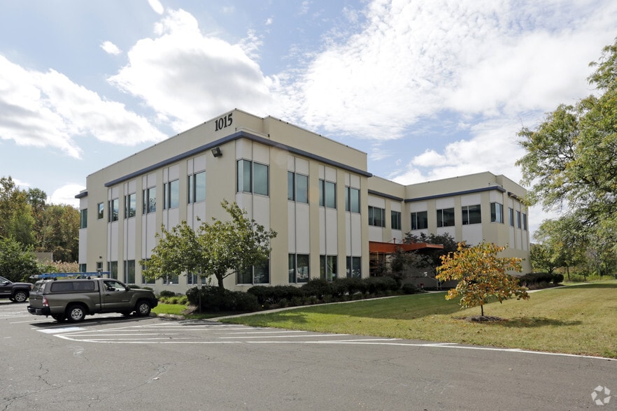 1015 Virginia Dr, Fort Washington, PA for lease - Building Photo - Image 1 of 3