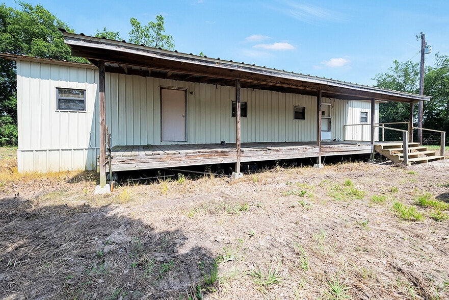 610 County Road 2155, Klondike, TX à vendre - Photo du bâtiment - Image 2 de 11