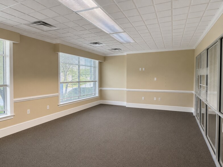 1417 Stuart Engals Blvd, Mount Pleasant, SC à louer - Photo intérieure - Image 3 de 13