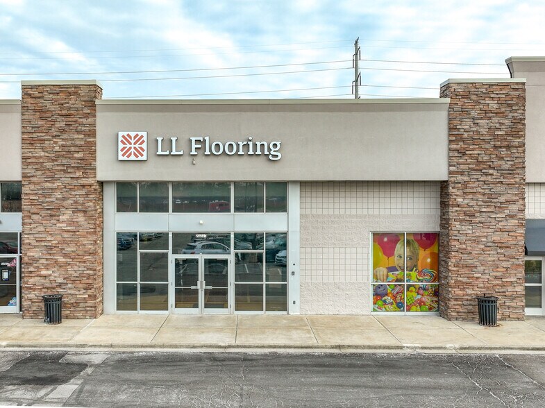 23267 Eureka Rd, Taylor, MI for lease - Building Photo - Image 2 of 25