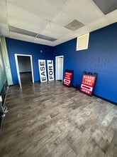 16558 SE McLoughlin Blvd, Milwaukie, OR à louer Photo intérieure- Image 2 de 5