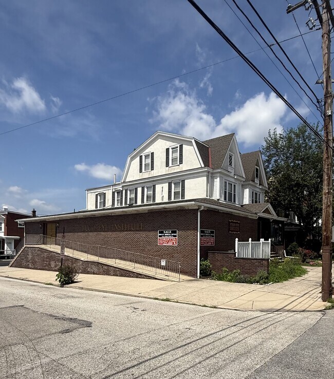 Plus de détails pour 100-102 W Fornance St, Norristown, PA - Bureau à vendre