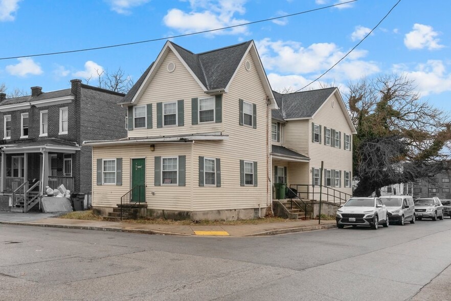 3921 Old York Rd, Baltimore, MD à vendre - Photo du bâtiment - Image 1 de 12