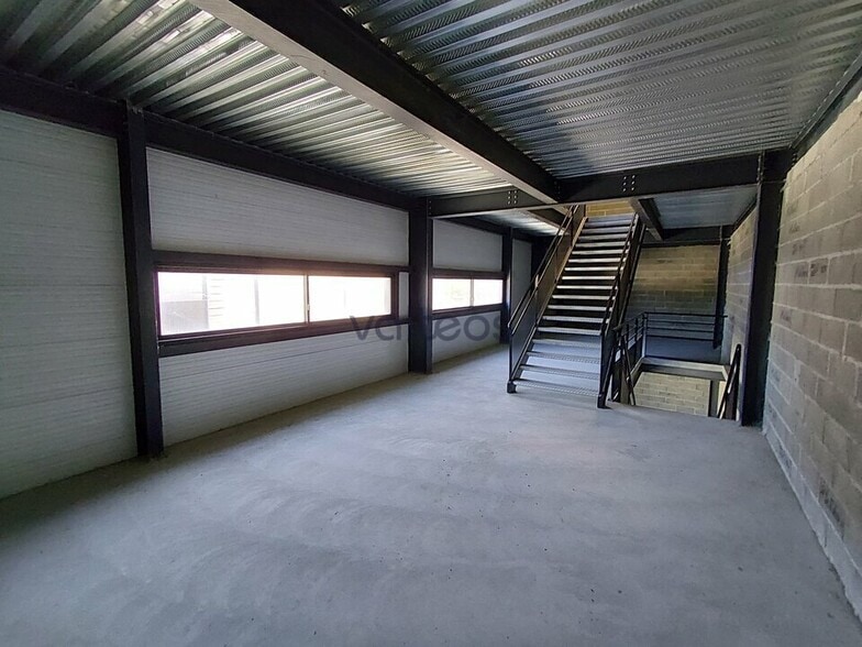 Flex in Bouloc for sale - Interior Photo - Image 3 of 5
