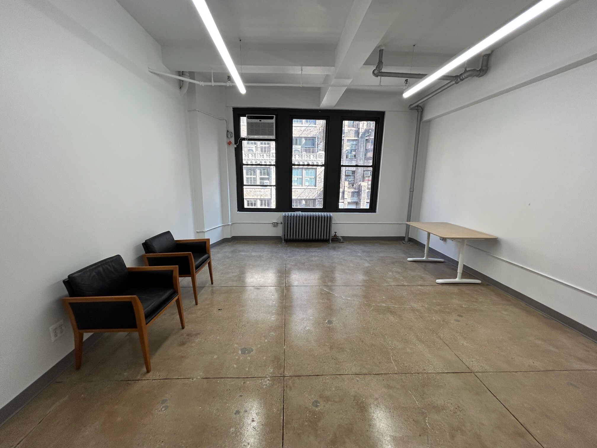 262 W 38th St, New York, NY à louer Photo intérieure- Image 1 de 2