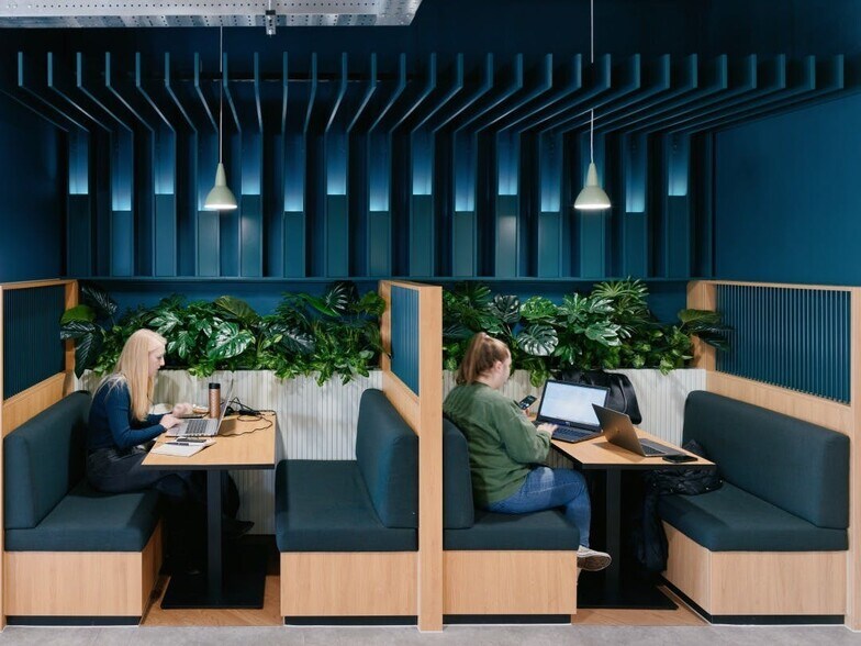 Stamford New Rd, Altrincham à louer - Photo du bâtiment - Image 2 de 12