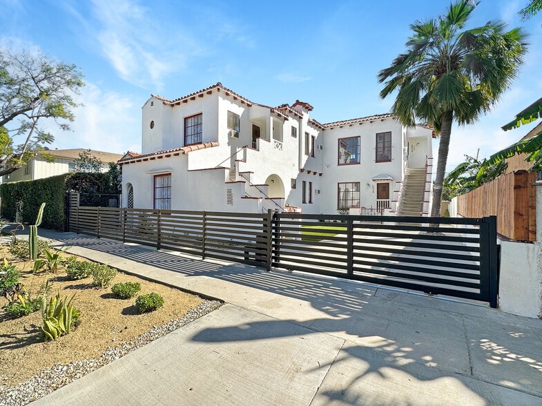 5930 Willoughby Ave, Hollywood, CA for sale - Building Photo - Image 2 of 22