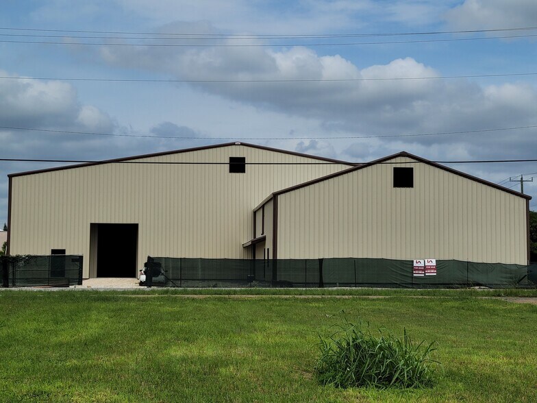 146 2nd St, Homestead, FL for sale - Building Photo - Image 3 of 20