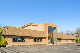 Plus de détails pour 501 Street Rd, Southampton, PA - Bureau à vendre