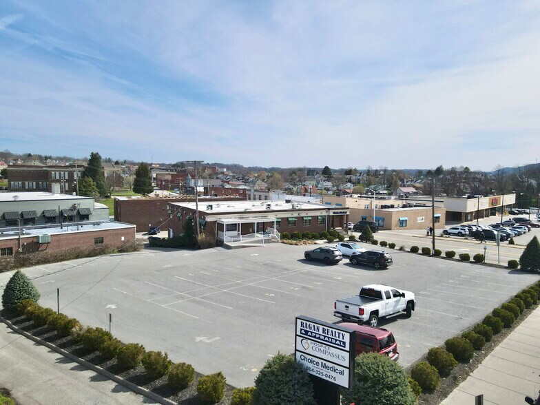 1330 Mercer St, Princeton, WV à vendre - Photo du bâtiment - Image 2 de 49