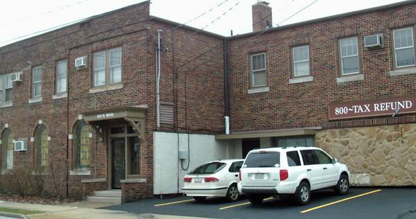 942 N Main St, Akron, OH à louer - Photo du bâtiment - Image 3 de 11
