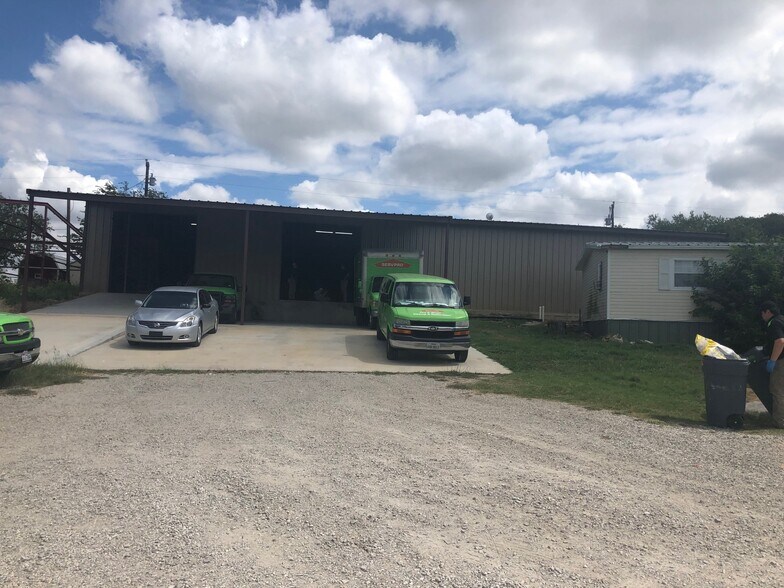 13562 Brett Jackson Rd, Fort Worth, TX à vendre - Photo du bâtiment - Image 2 de 4