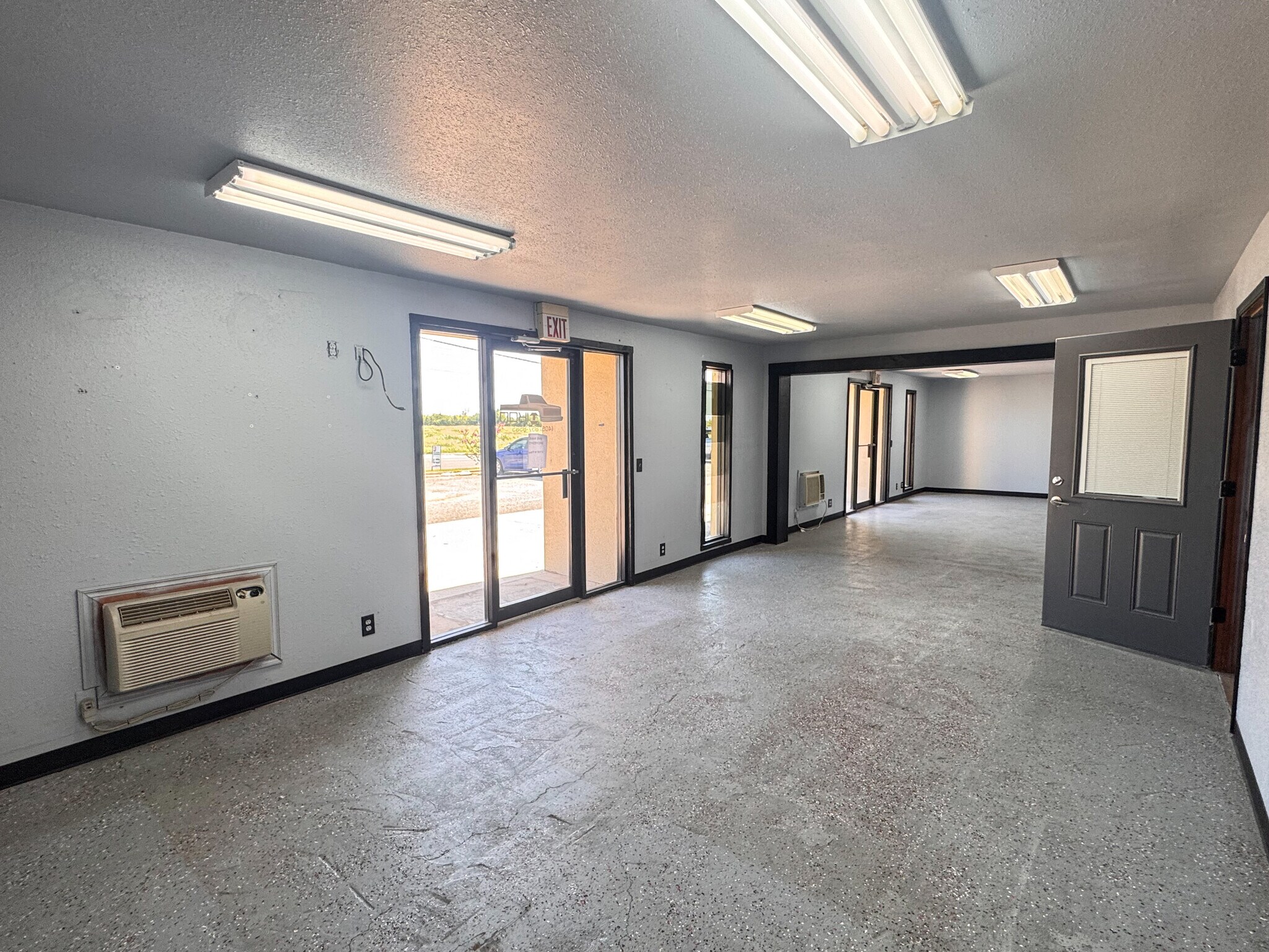 3557 National Dr, Norman, OK for lease Interior Photo- Image 1 of 6