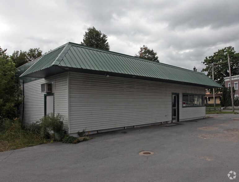137 W Main St, Gouverneur, NY for sale - Building Photo - Image 3 of 3